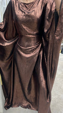 Load image into Gallery viewer, UME TIE ABAYA - BROWN