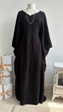 Load image into Gallery viewer, AMIRA - BLACK