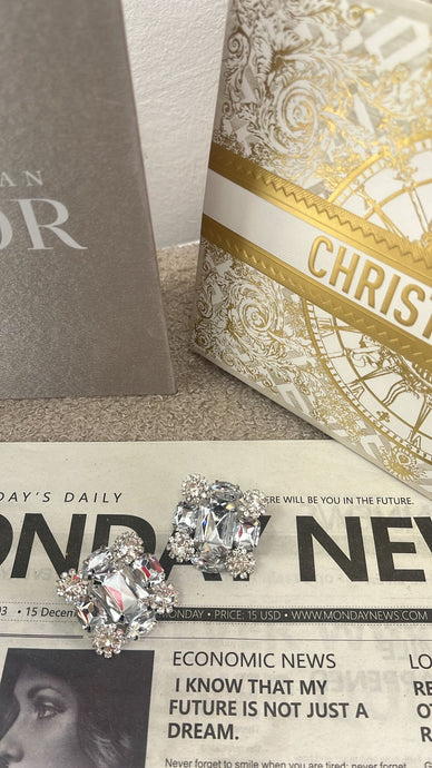 MINA - Clip On Earrings