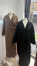 Load image into Gallery viewer, MAXARA COAT - BLACK