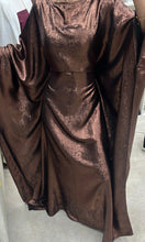 Load image into Gallery viewer, UME TIE ABAYA - BROWN