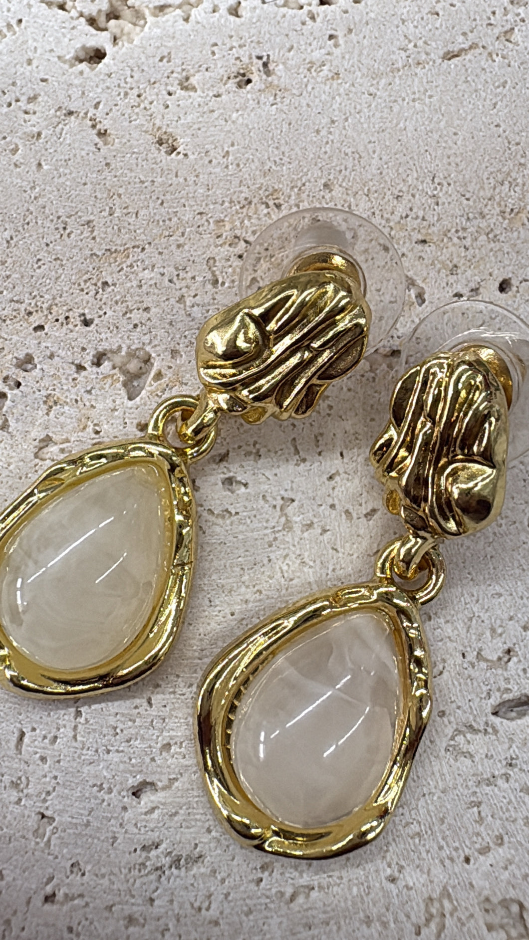 DROP EARRINGS - WHITE/GOLD