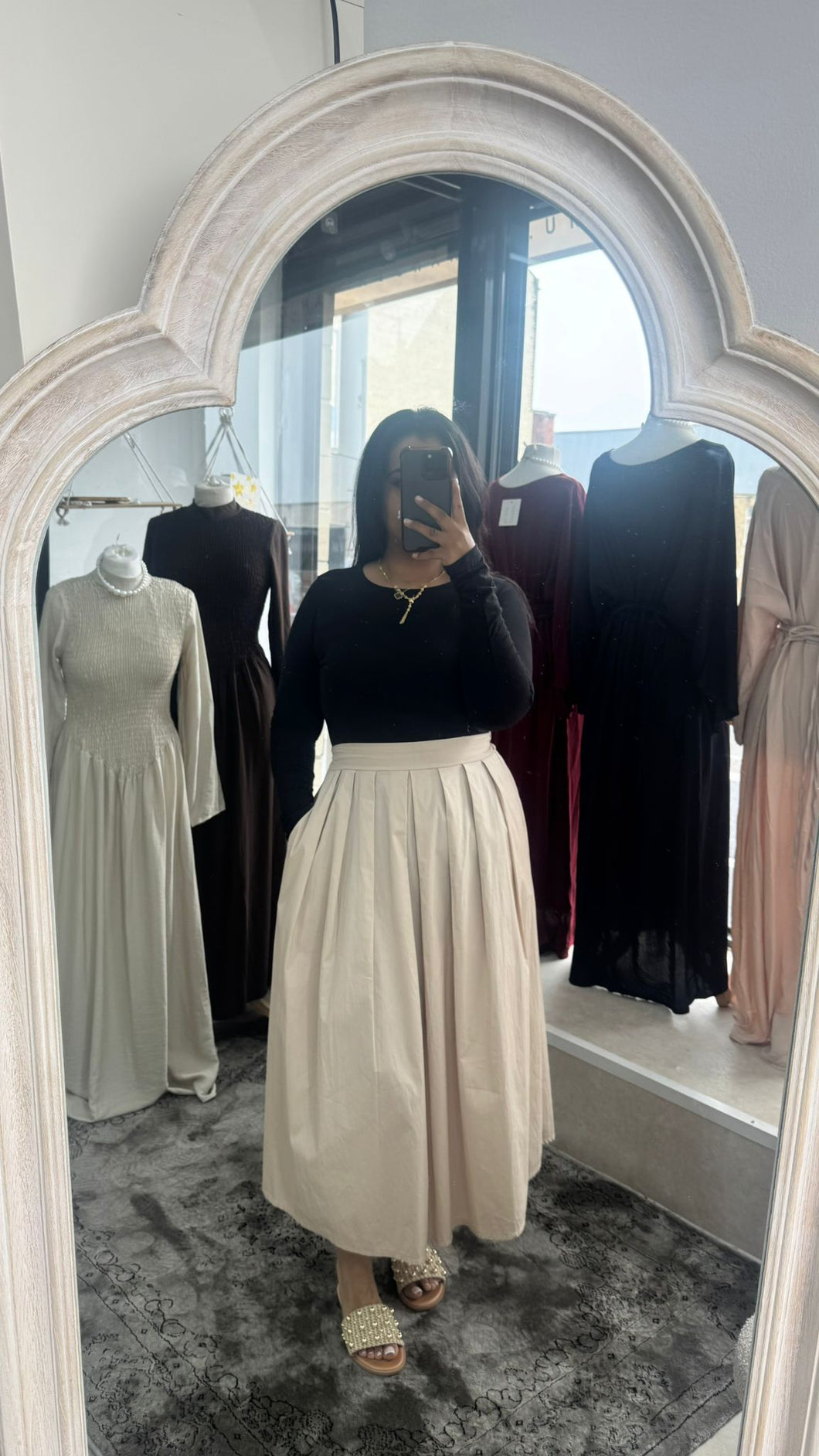 PLEAT SKIRT - STONE