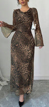 Load image into Gallery viewer, PRINTED DRESS - BROWN