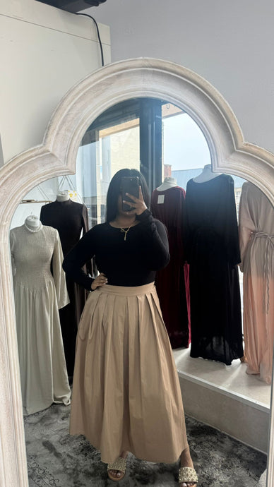 PLEAT SKIRT - TAN