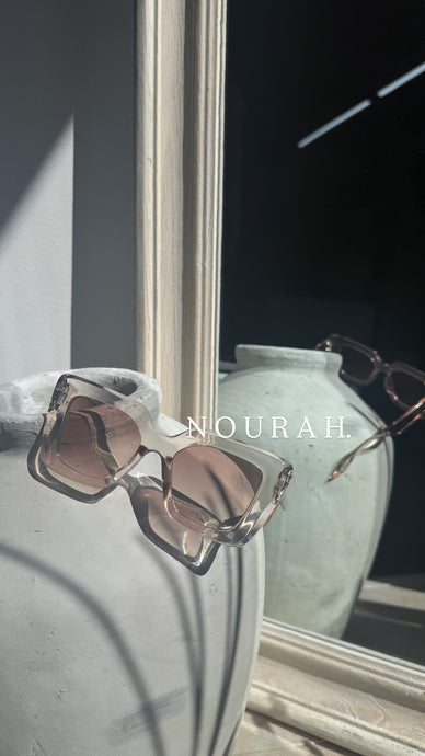 SUN-KISSED SUNGLASSES
