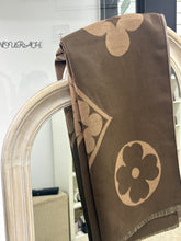 Load image into Gallery viewer, LEVI SCARF - B/T