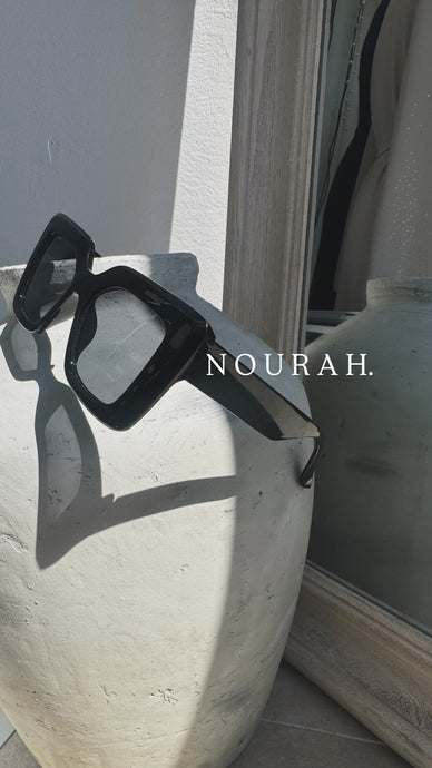 CAT EYE-SUNGLASSES