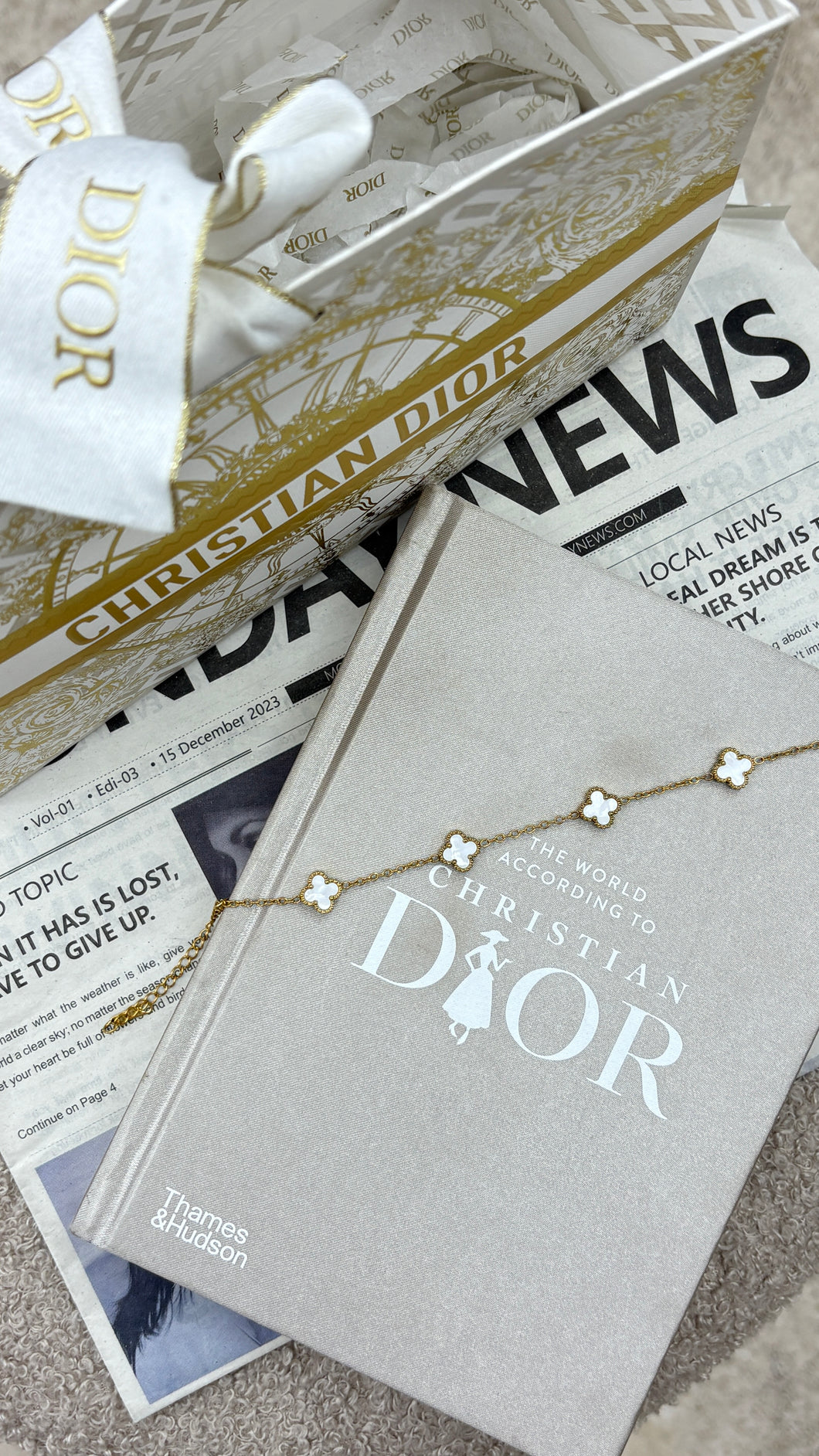 CLEEF BRACELET - WHITE