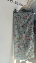 Load image into Gallery viewer, FLORAL HIJAB